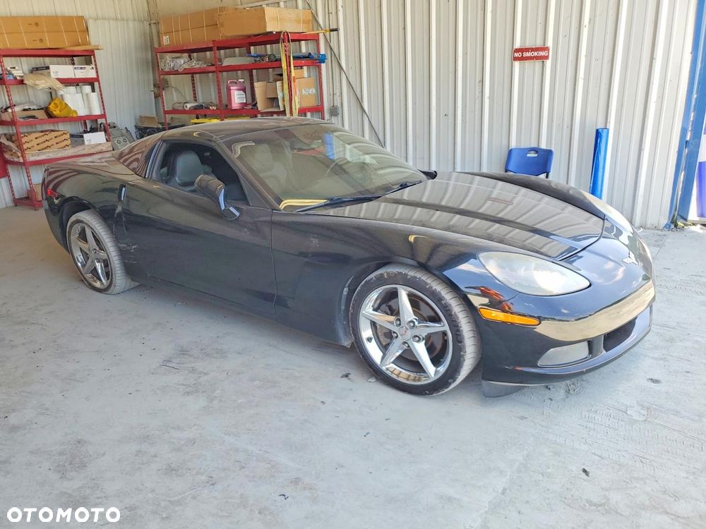 Chevrolet Corvette - 5