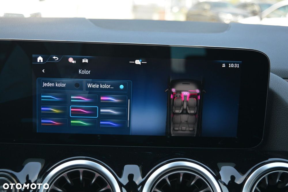 Mercedes-Benz GLA 200 d AMG Line 8G-DCT - 24