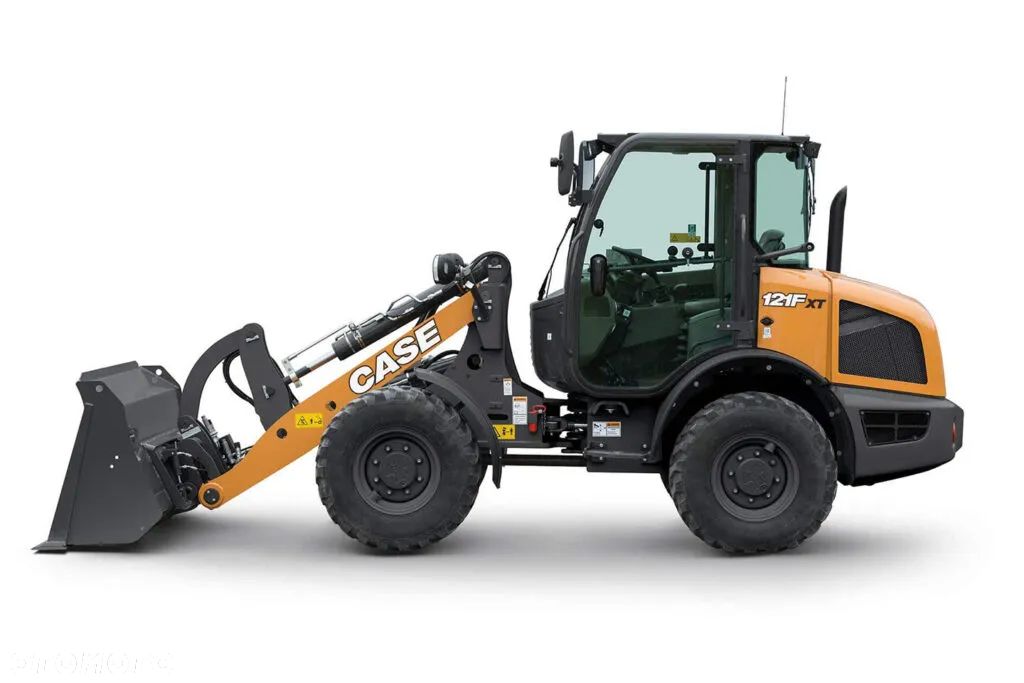 Case 121F XT - 1