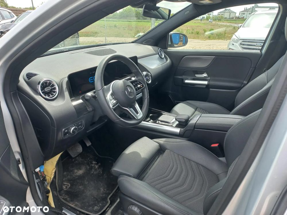 Mercedes-Benz EQA 250+ - 8