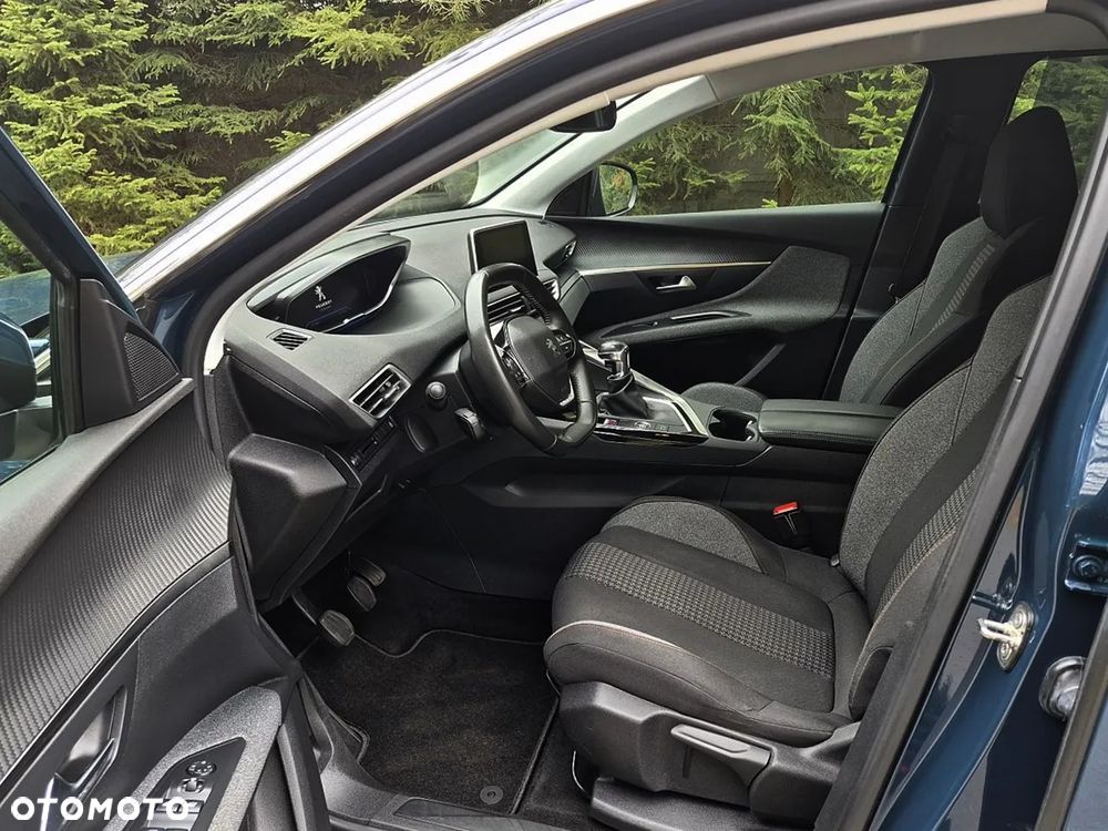 Peugeot 5008 - 10