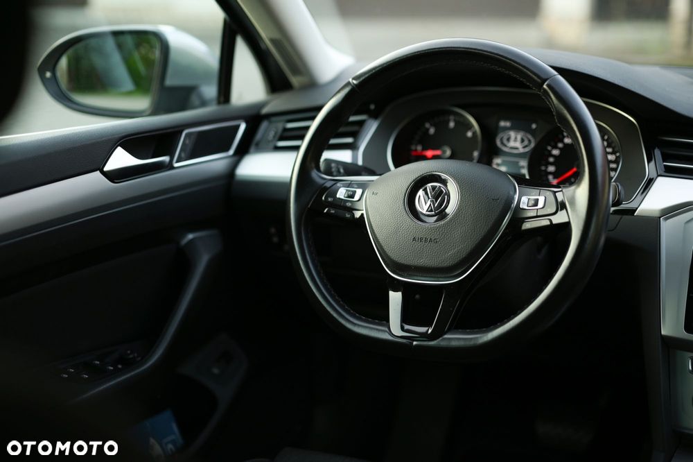 Volkswagen Passat 2.0 TDI BMT Comfortline DSG7 - 11