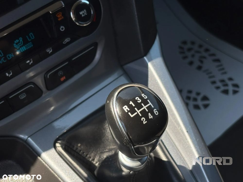 Ford Focus 1.0 EcoBoost Titanium - 19