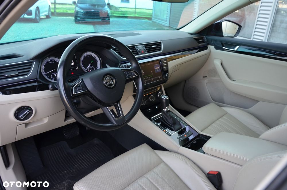 Skoda Superb 2.0 TSI 4x4 L&K DSG - 10