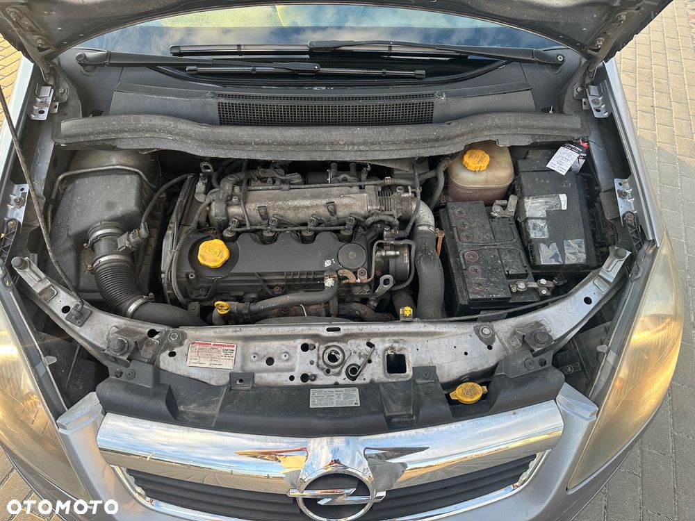 Opel Zafira 1.9 CDTI - 16