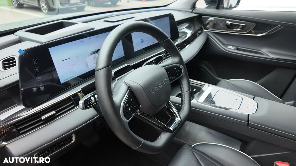 Omoda 5 61 kWh EV Premium - 11