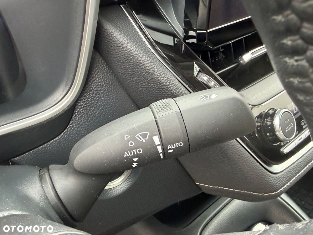 Toyota Corolla 1.8 Hybrid Comfort - 30
