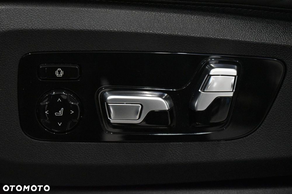 BMW X7 - 12