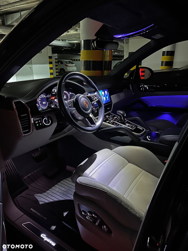 Porsche Cayenne Standard - 4