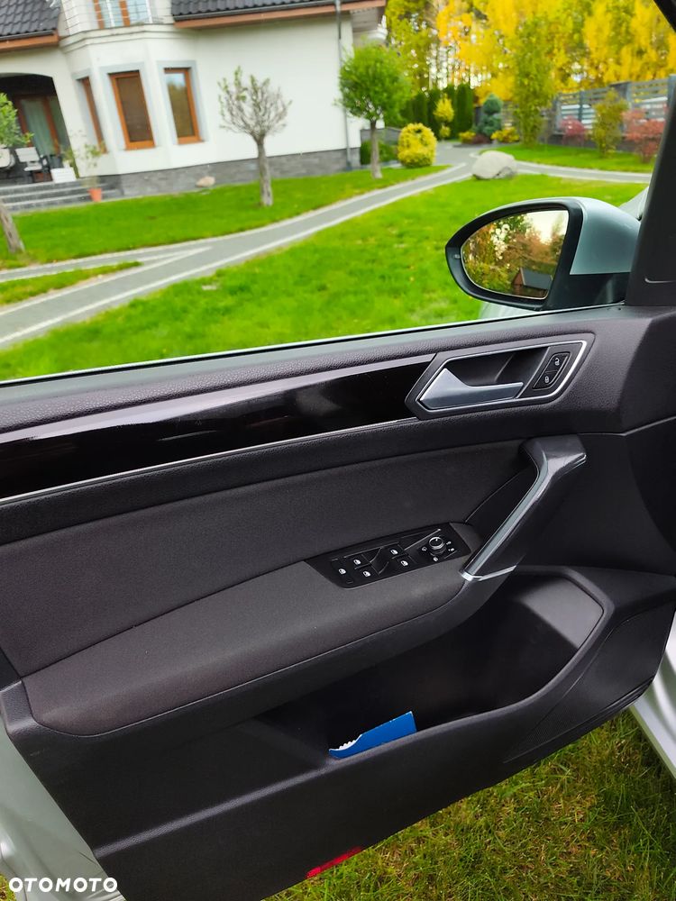 Volkswagen Touran - 15