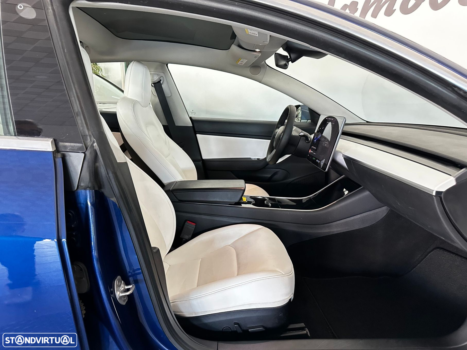 Tesla Model 3 - 23