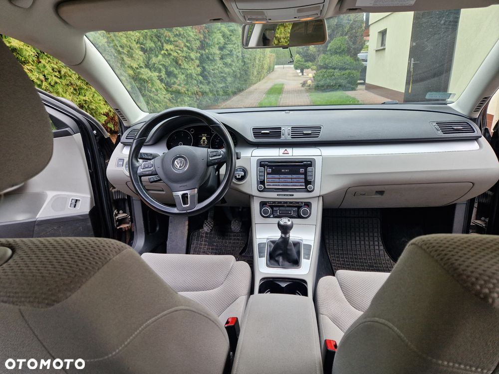 Volkswagen Passat 2.0 TDI Comfortline - 7