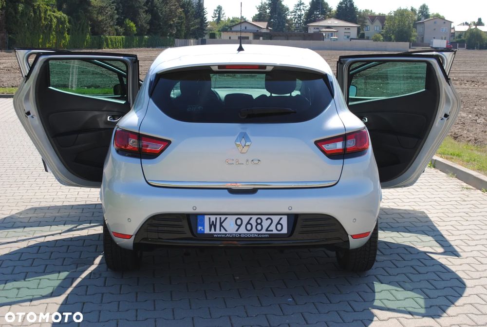 Renault Clio 1.2 16V 75 LIMITED - 32