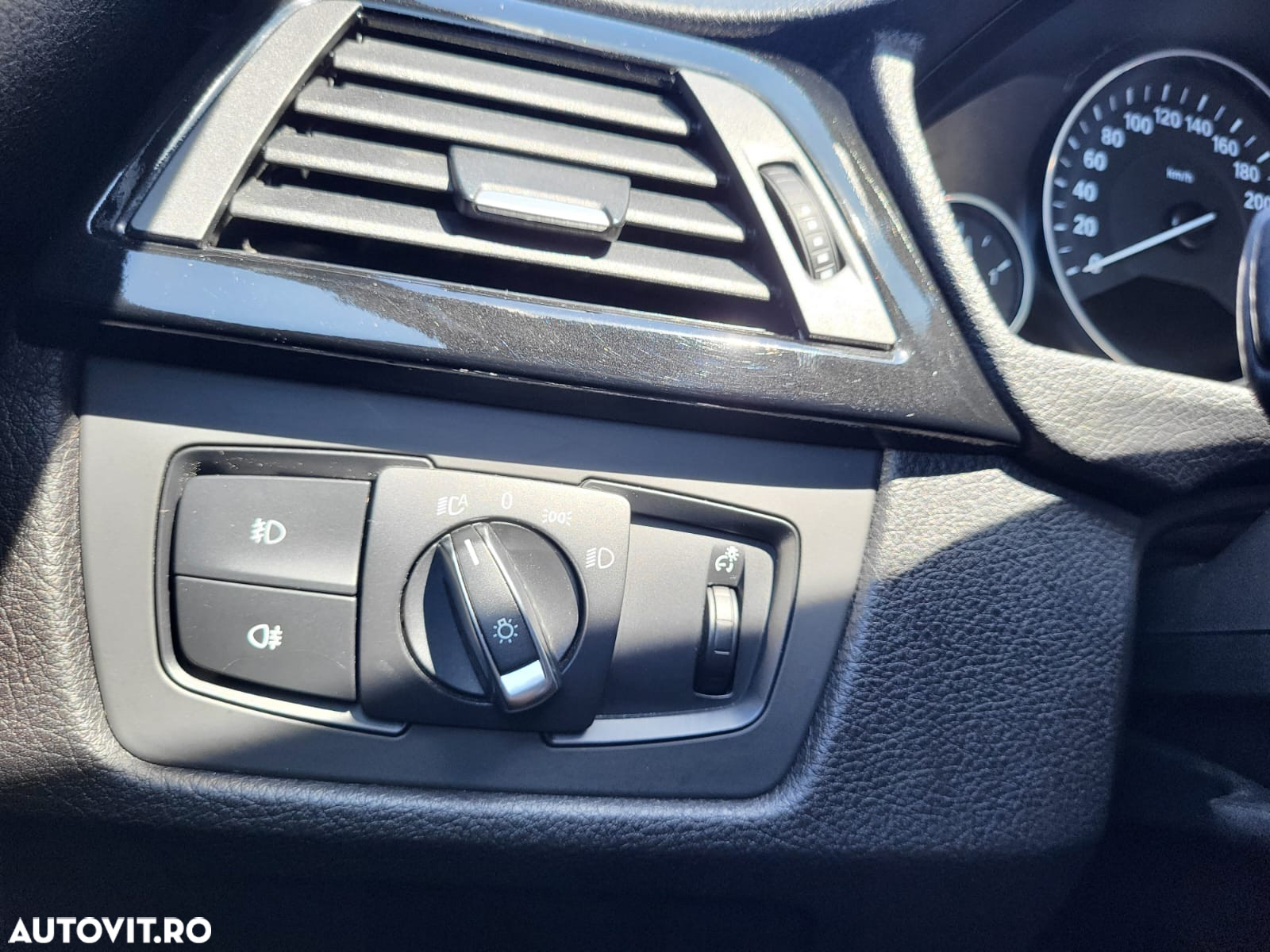BMW Seria 3 318d Touring Aut. Sport Line - 16
