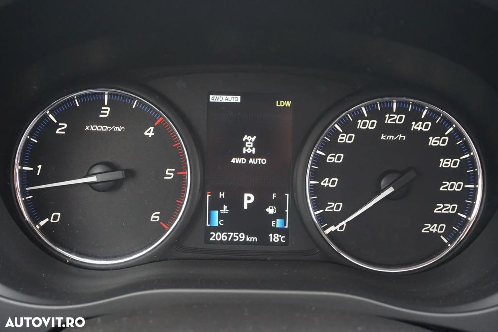 Mitsubishi Outlander 2.2 DI-D 4WD Automatik Instyle - 21