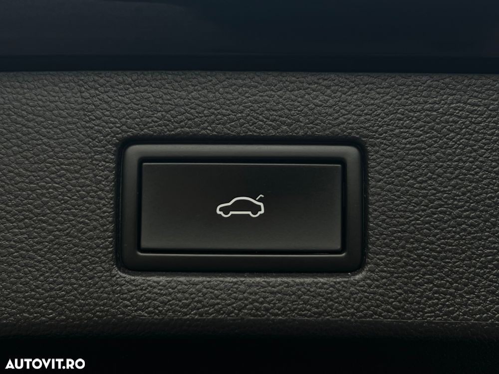 Skoda Octavia Combi 2.0 TDI DSG Style - 21