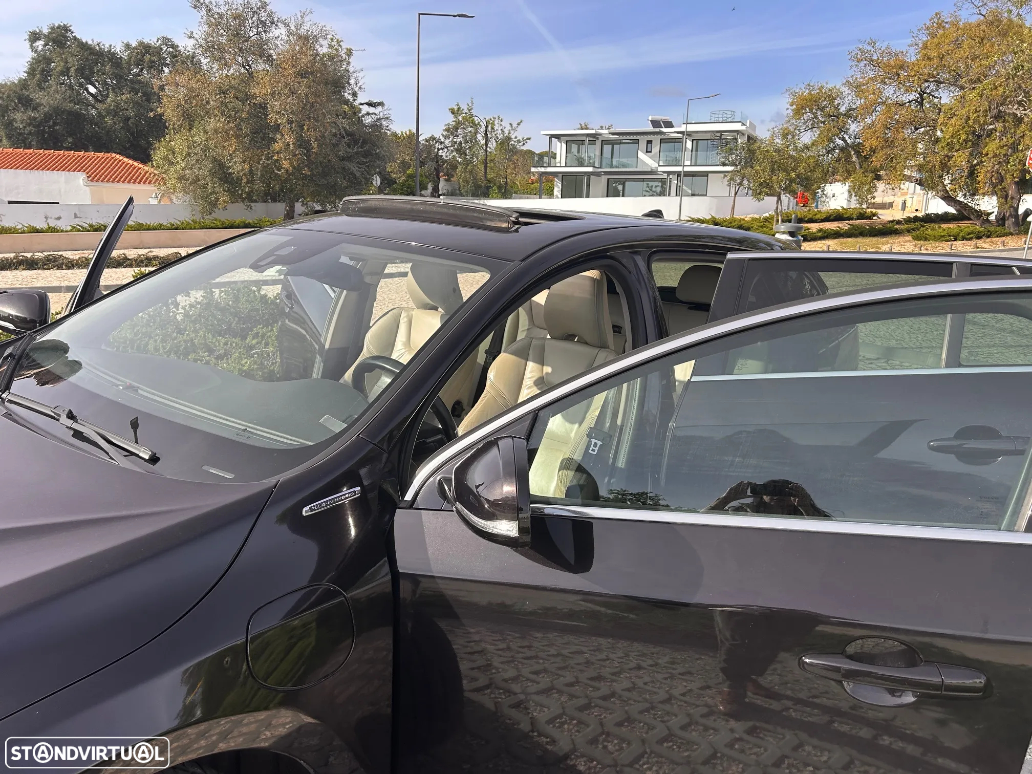 Volvo V60 2.4 D6 Summum AWD Phev - 10