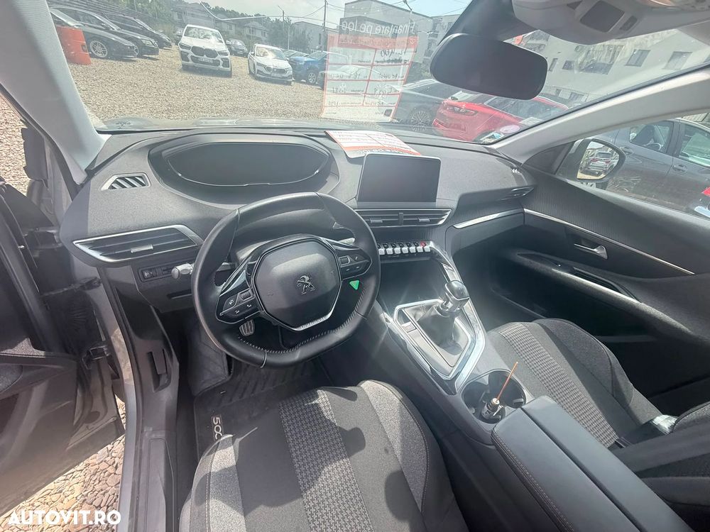 Peugeot 5008 PureTech 130 Stop & Start Access - 12