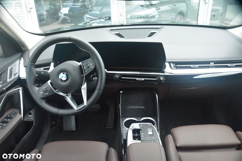 BMW X1 xDrive23i mHEV xLine - 11