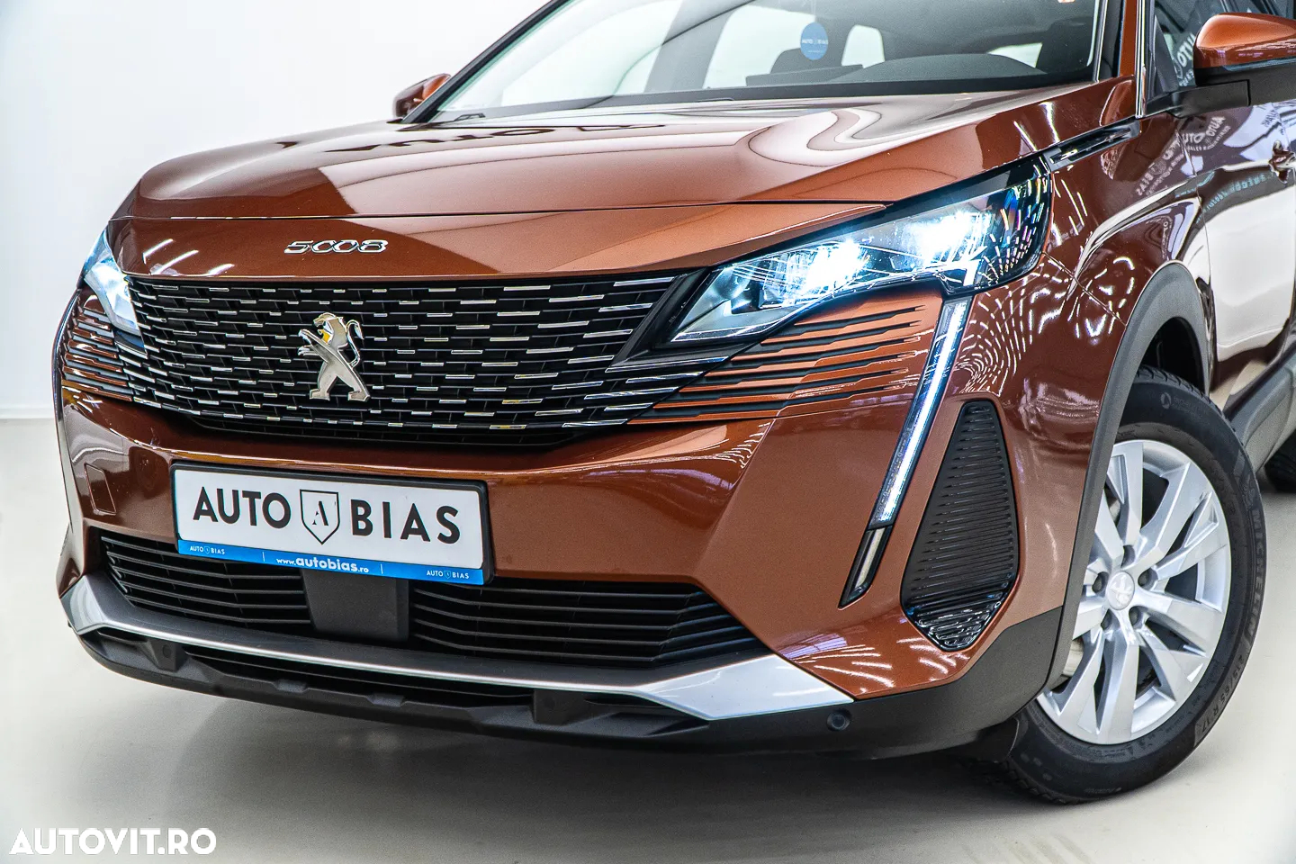 Peugeot 5008 1.2 Puretech Turbo s&s EAT8 Allure - 11