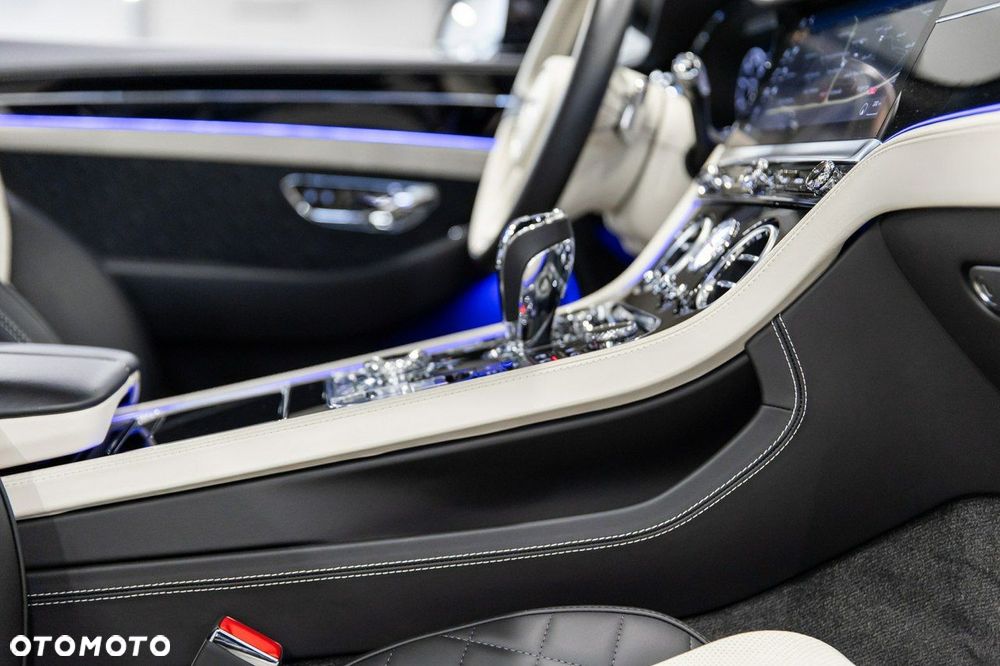 Bentley Continental GT Standard - 36