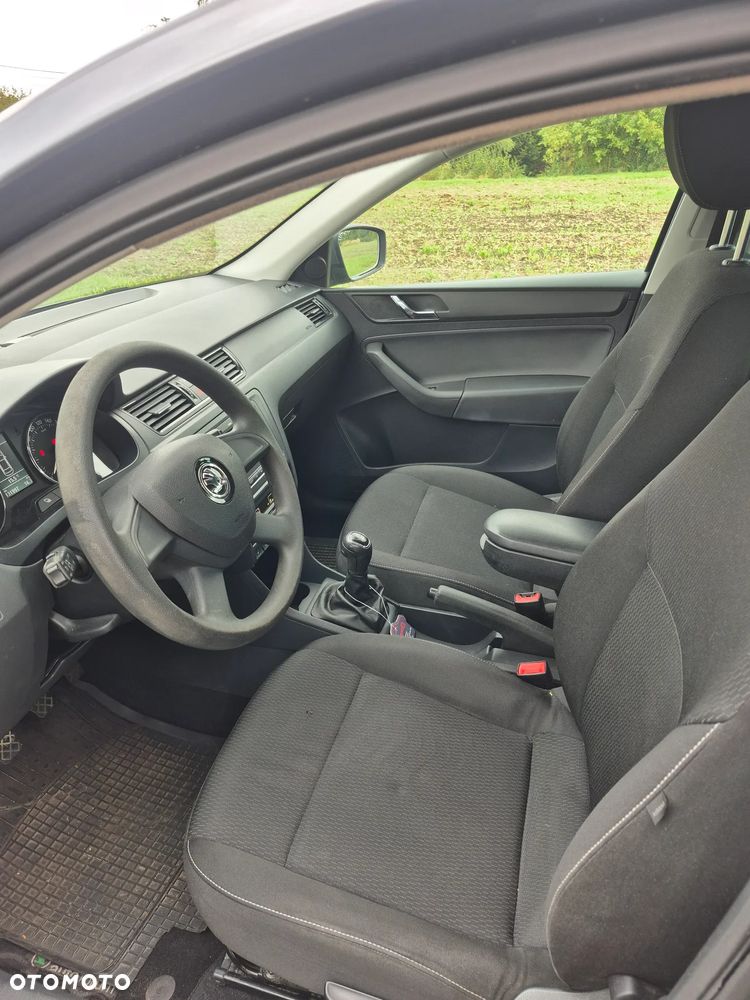 Skoda RAPID 1.2 TSI Ambition - 8