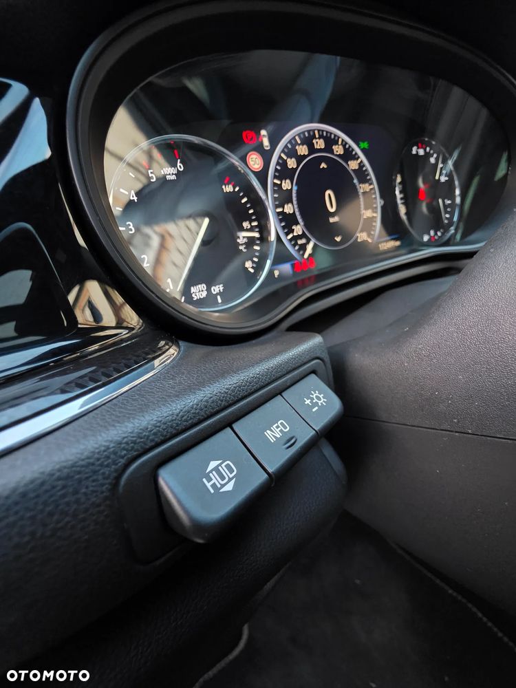 Opel Insignia 2.0 CDTI 4x4 GSi S&S - 13