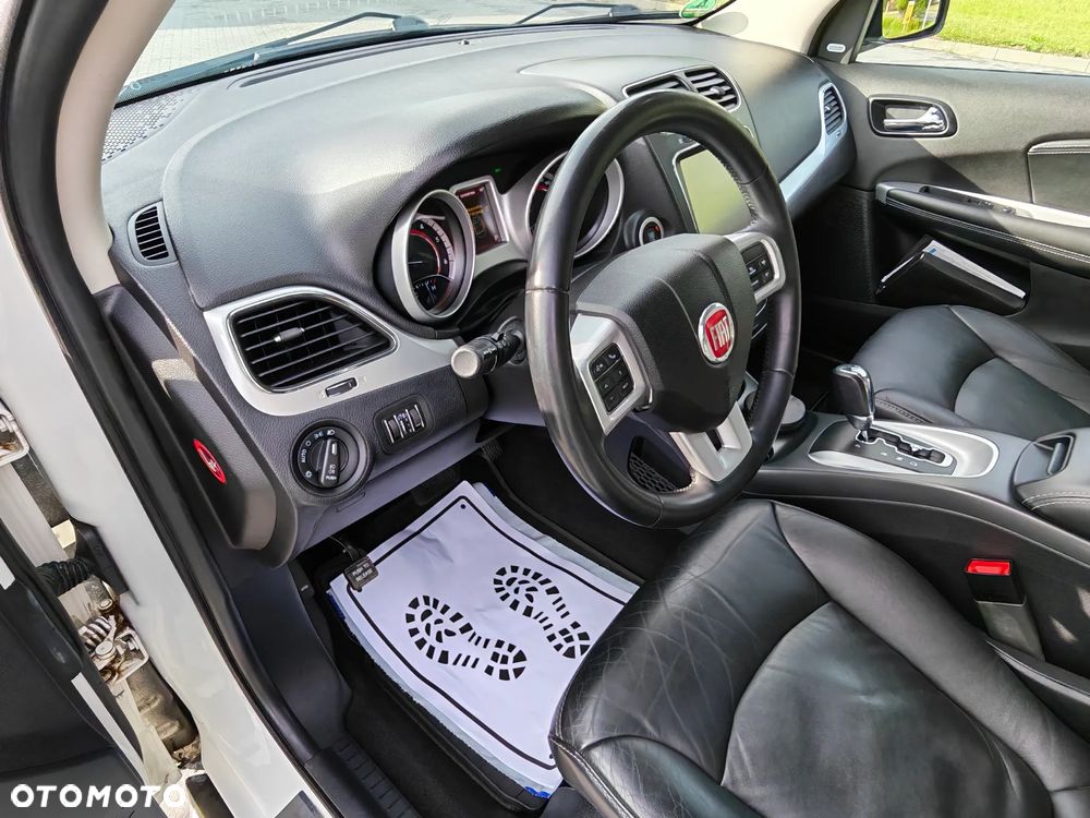 Fiat Freemont 2.0 Multijet Lounge AWD - 25