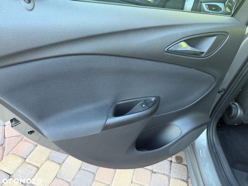 Opel Astra 1.4 Turbo Dynamic - 24