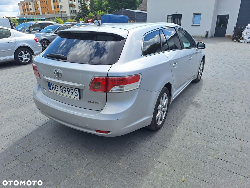 Toyota Avensis 2.0 D-4D Sol plus - 2
