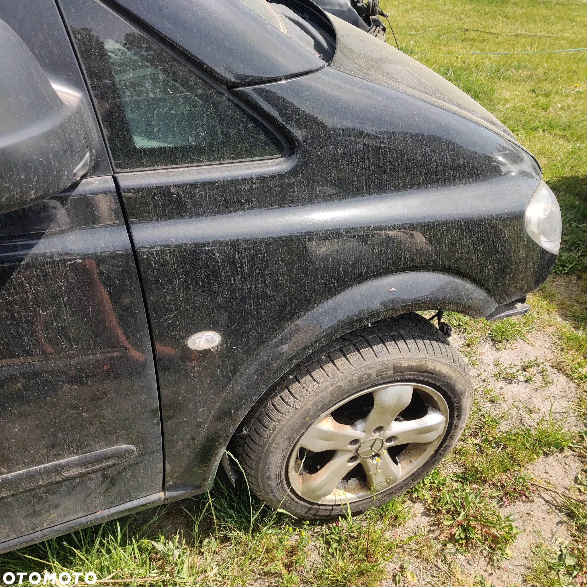 MERCEDES W639 VITO BŁOTNIK PRAWY - 1