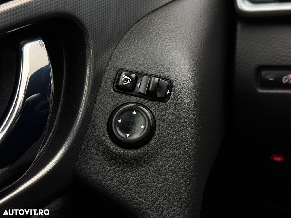 Nissan Qashqai 1.5 DCI N-CONNECTA - 33