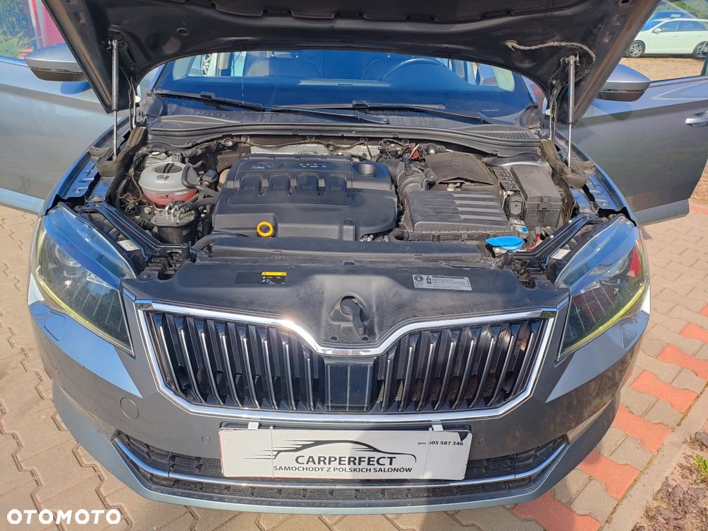 Skoda Superb 2.0 TDI DSG Premium Edition - 33