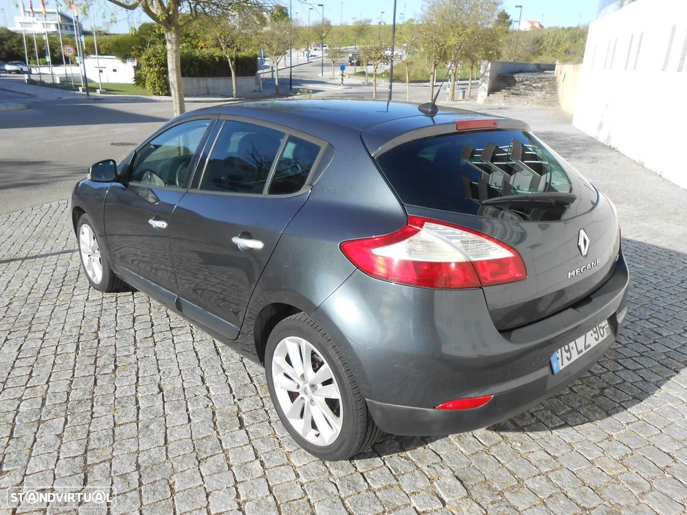 Renault Mégane 1.5 dCi Dynamique S - 9
