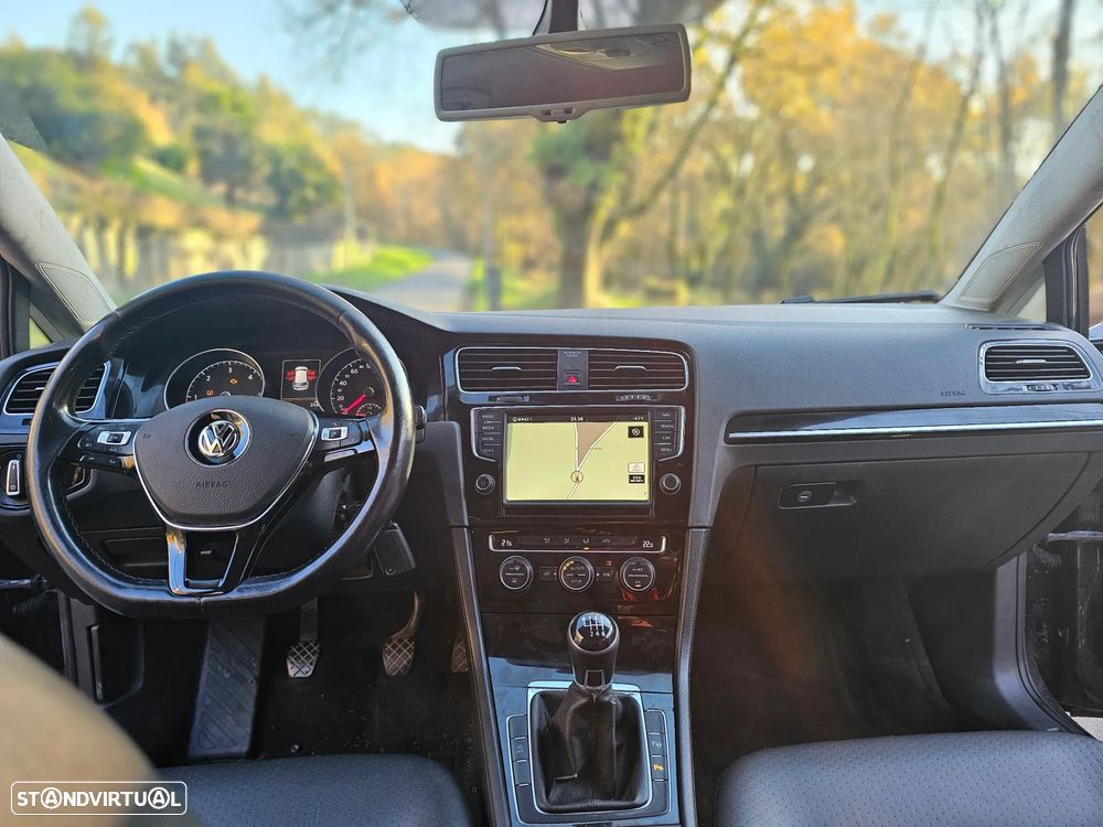 VW Golf 1.6 TDi R-Line - 16