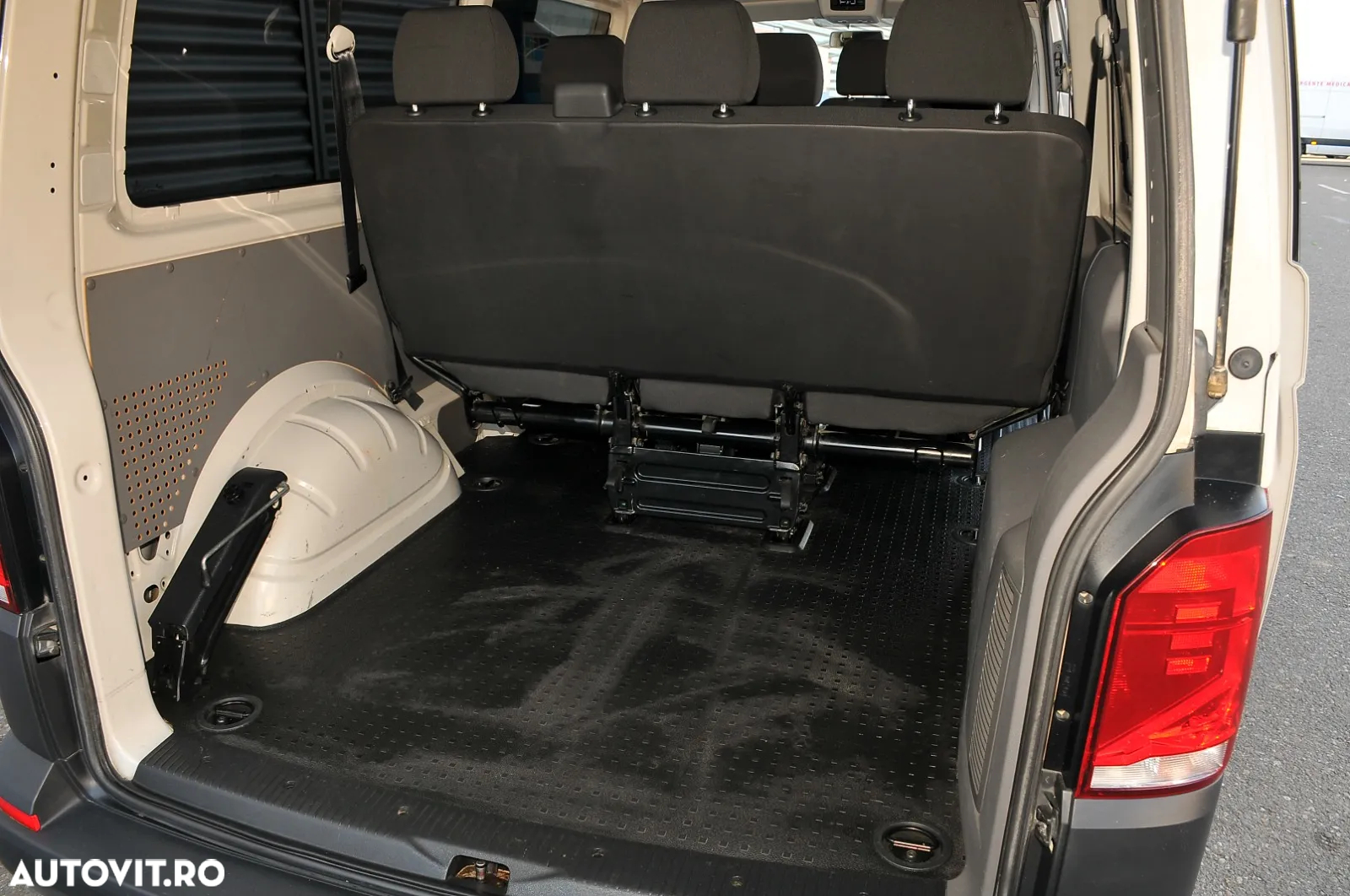 Volkswagen Transporter T6 Lang Plus Trendline - 13