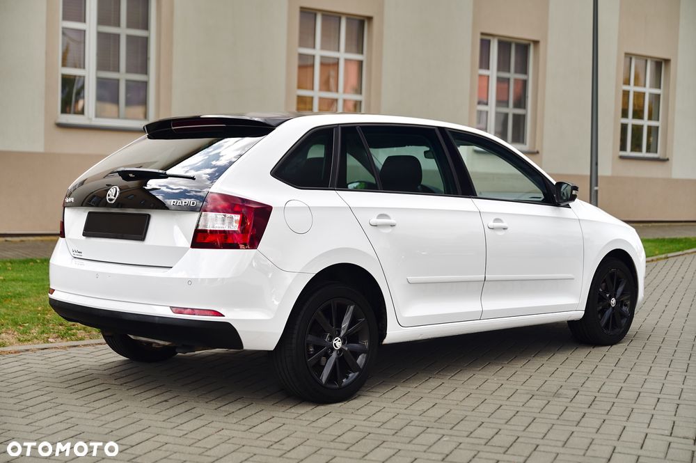Skoda RAPID - 17