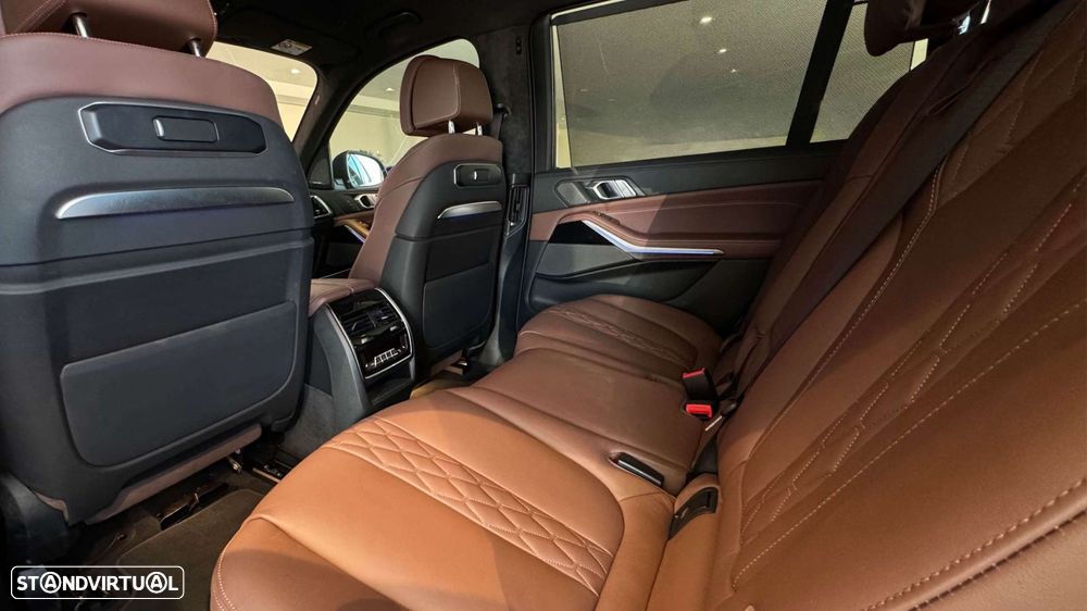 BMW X7 40 d xDrive Pack M - 15