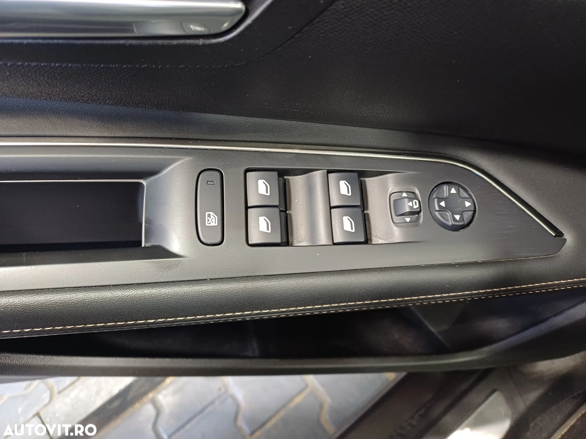 Peugeot 3008 PHEV 180 EAT8 Allure Pack - 9
