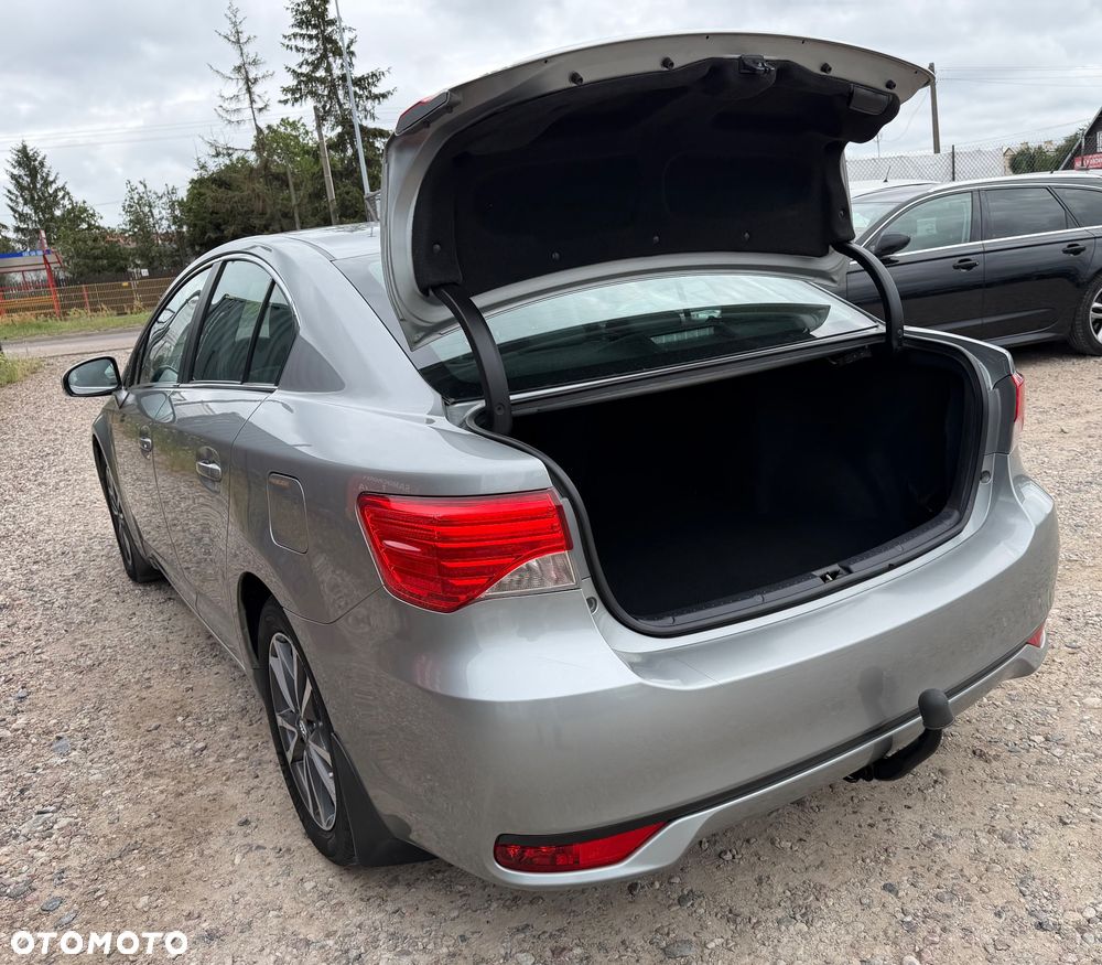 Toyota Avensis 2.0 D-4D Executive - 35