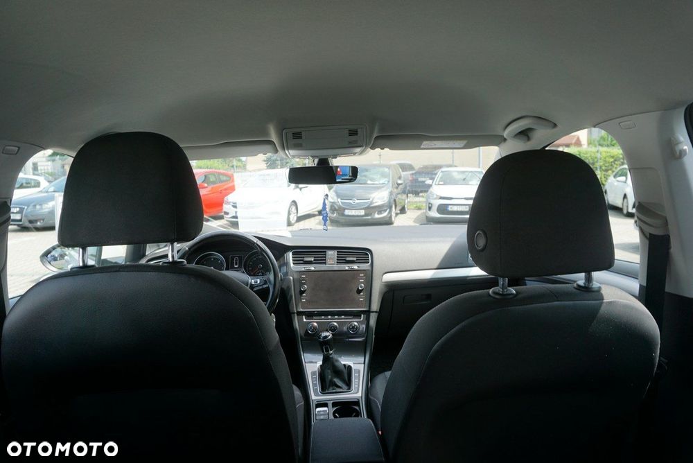 Volkswagen Golf - 17