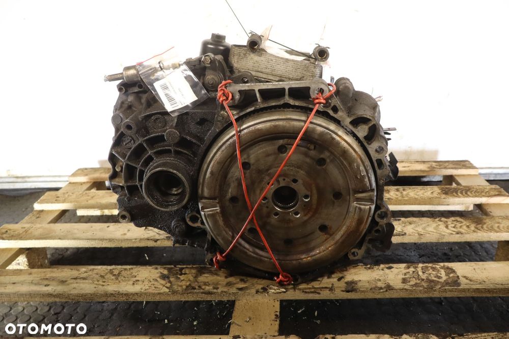 SKRZYNIA BIEGÓW AUTOMAT  VOLKSWAGEN PASSAT B6 2.0TDI KCU - 1