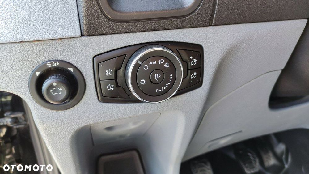 Ford Transit - 21