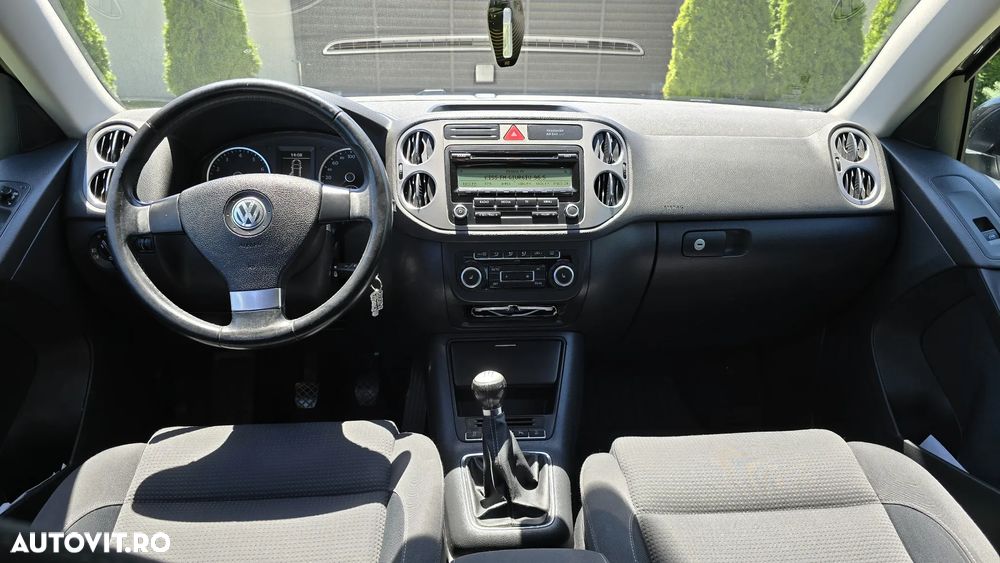 Volkswagen Tiguan - 9