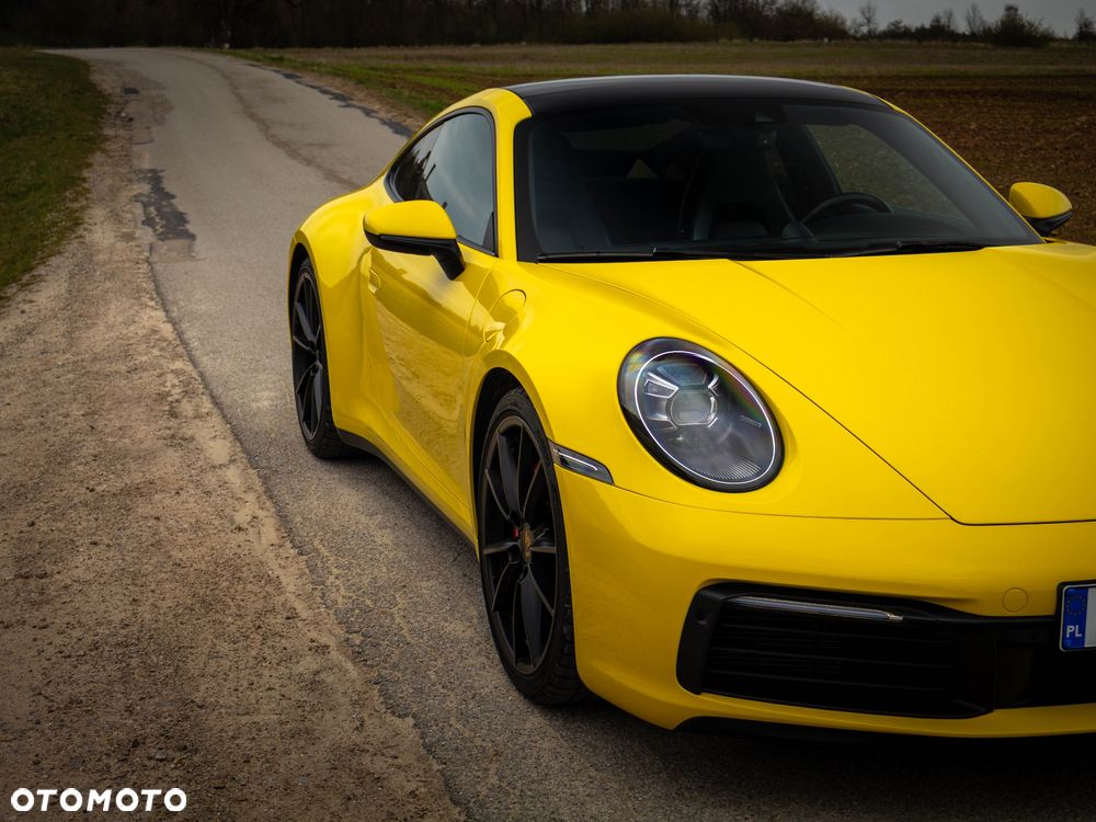 Porsche 911 Carrera 4S - 19