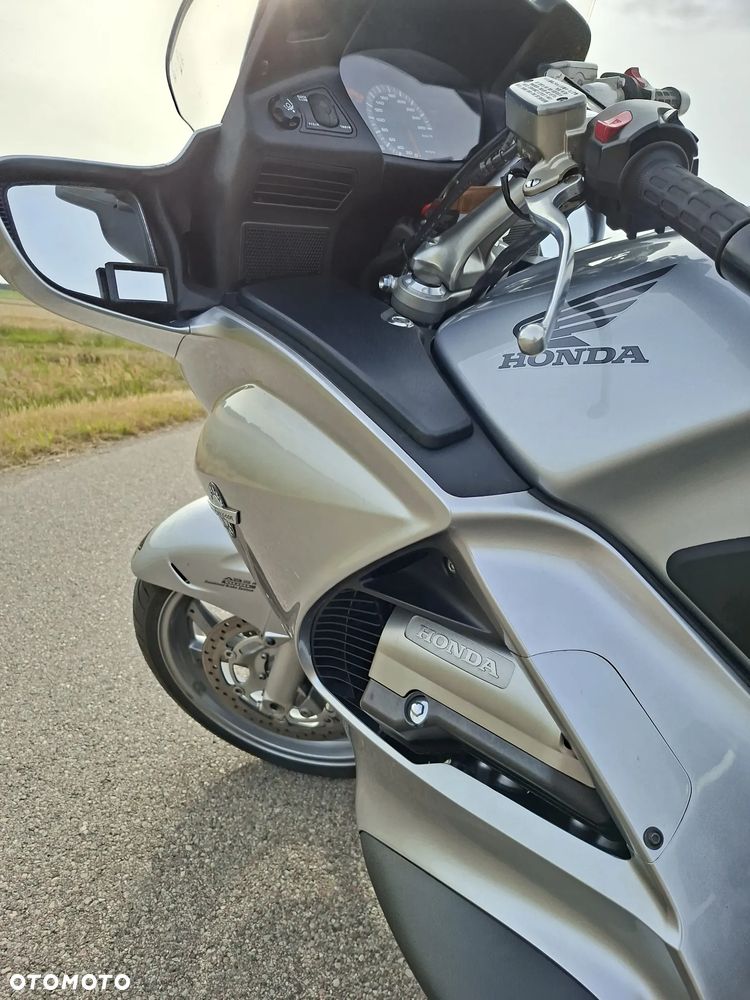 Honda ST - 12