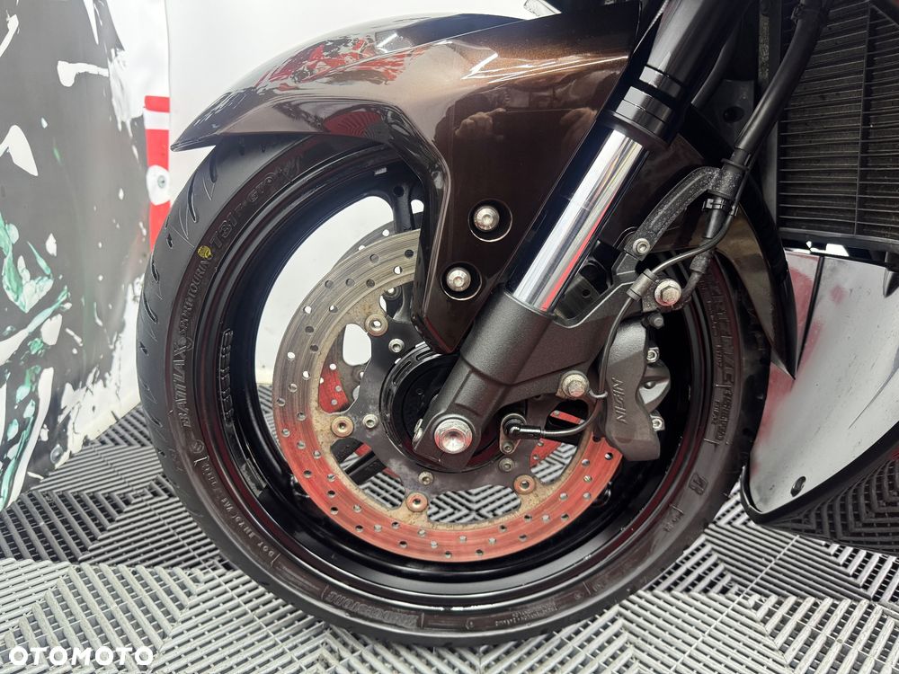 Yamaha FJR - 8