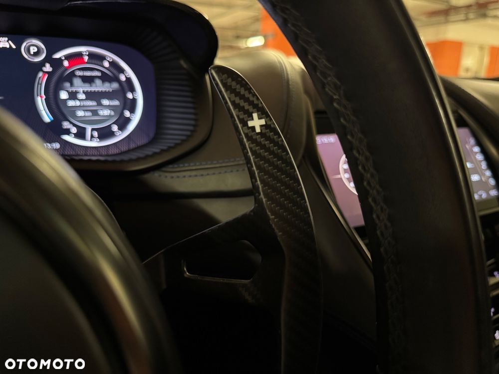 Aston Martin DBX707 - 28
