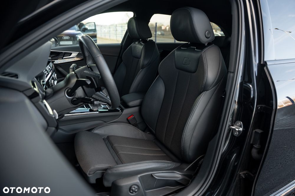 Audi A4 Avant 35 TFSI S tronic S line - 24