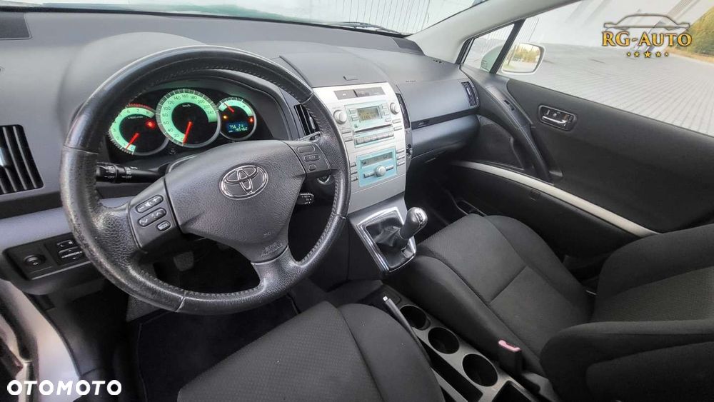 Toyota Corolla Verso - 24